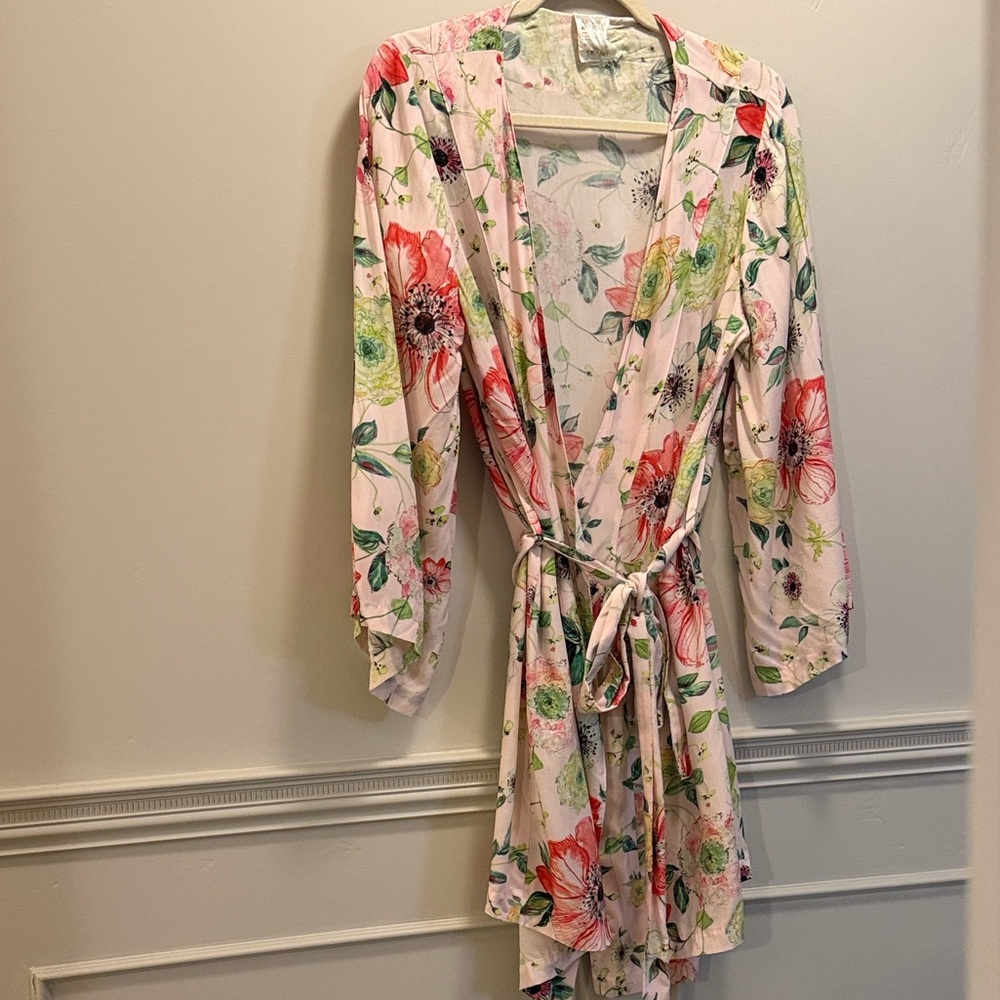 Plum Pretty Sugar Soft Pastel Floral Kimono